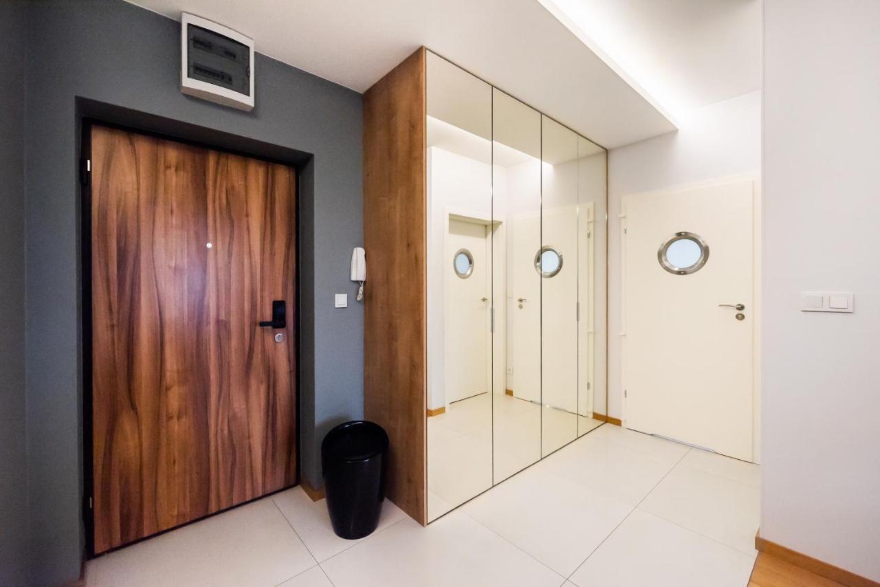 Bakalarska Modern Apartment Warschau Buitenkant foto